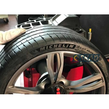 Michelin Pilot Sport 4 S 275/35 R21 103Y XL літня шина-3